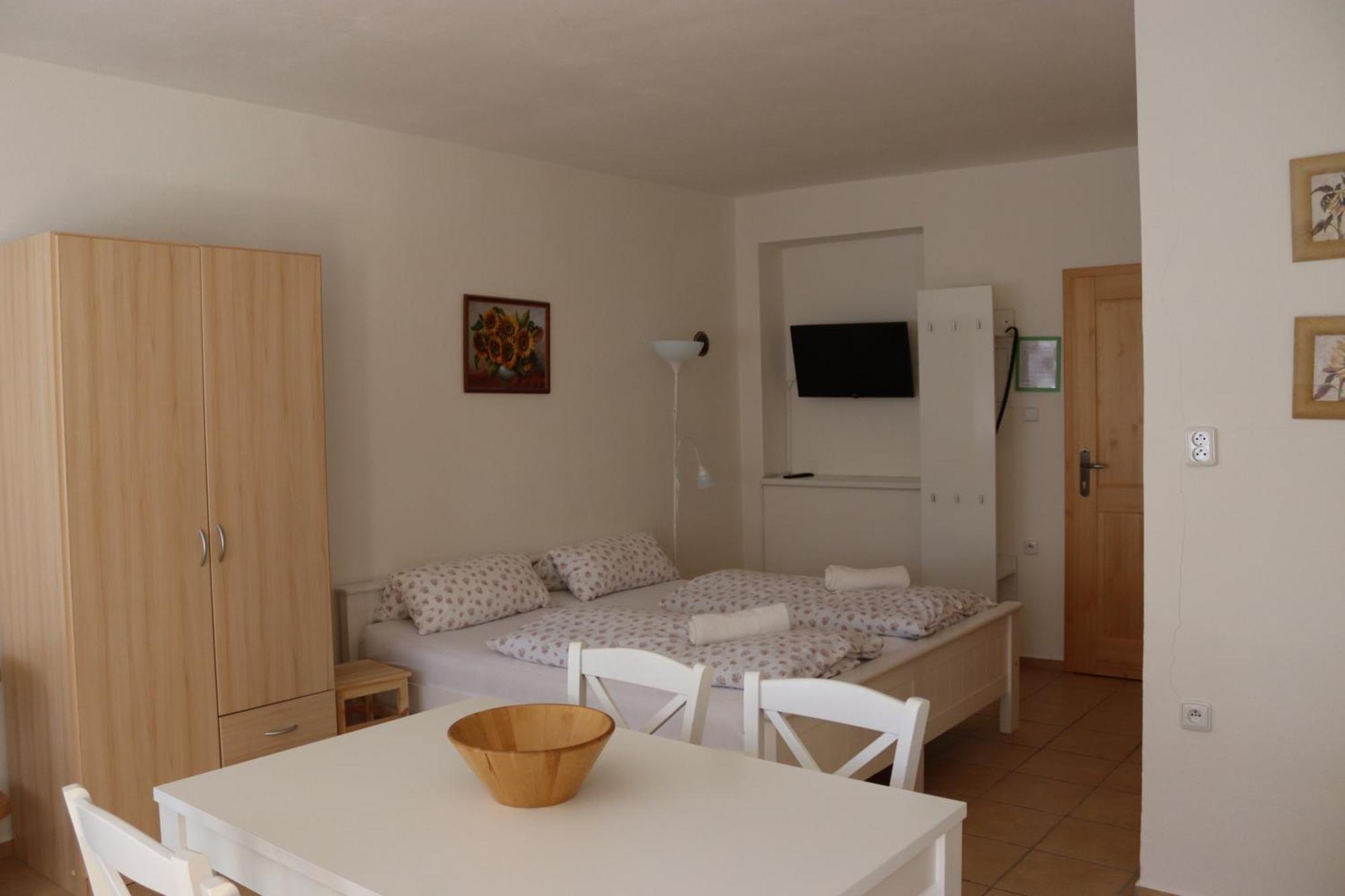 Penzion-apartmán Souček Jindřichŭv Hradec Kültér fotó