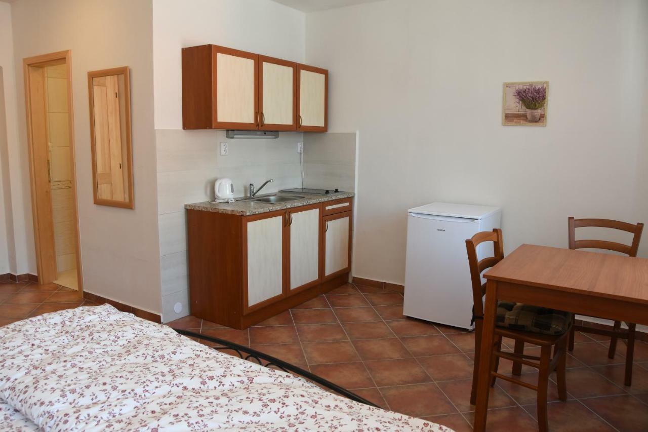 Penzion-apartmán Souček Jindřichŭv Hradec Kültér fotó