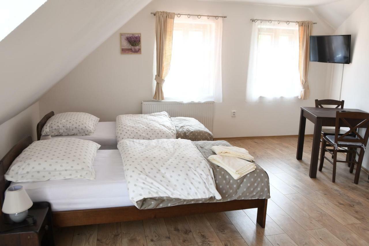 Penzion-apartmán Souček Jindřichŭv Hradec Kültér fotó